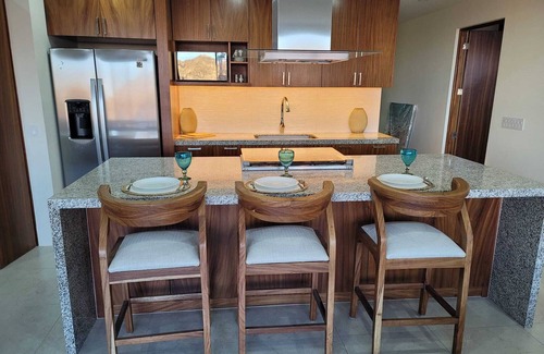 Libertad Apartamento | Ocean-View Oasis: 3-Bed, 2-Bath Home in Cabo San Lucas - Modern Comfort and Stunning Views!