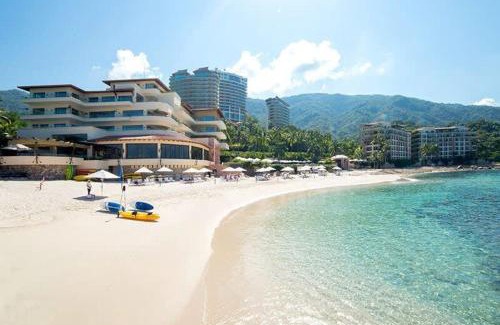 Zona sur Casa | Ocean View Oasis with Hot Tub Sandy Beach & Waterfall