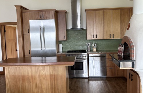 Bodega Bay Casa | Ocean view peaceful- 7 min walk to sandy beach