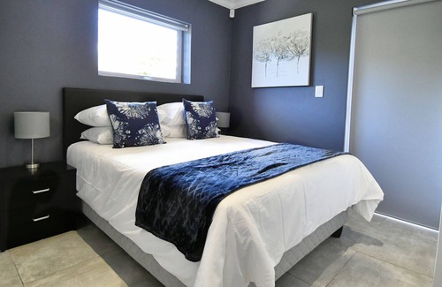 Pringle Bay Apartamento | Ocean View Penthouse at 82 Steps to the Beach
