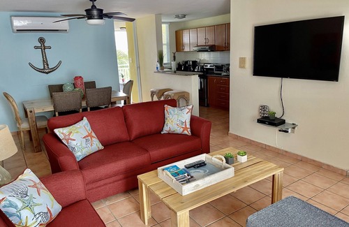 Mediania Alta Apartamento | Penthouse vista al mar, acceso a la playa. Hermoso apartamento en azotea privada