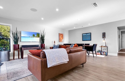 La Jolla Mesa Casa | OCEAN VIEW/Pool/Gourmet Kitchen/Outdoor Oasis near La Jolla! Sleeps 7 People!
