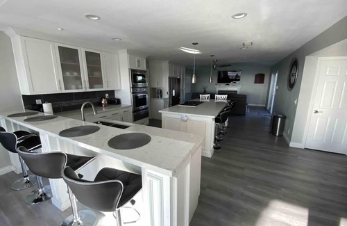Fire Mountain Casa | Ocean View Poolside Retreat