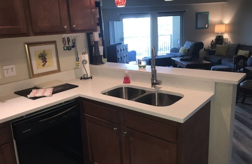 New Smyrna Beach Condominio | VISTA AL MAR LUJO REMODELADO CONDO PET PREMIUM AMISTOSO COMPLEJO GANADOR EN HGTV