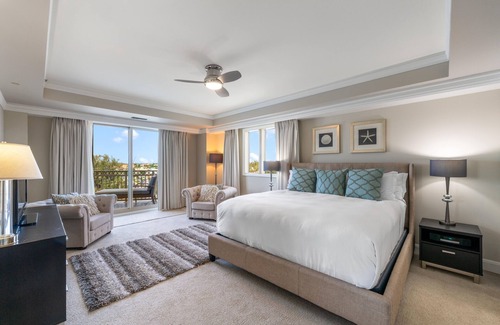 Seven Mile Beach Condominio | Ocean View Residence 608 Located at The Ritz-carlton by Redawning
