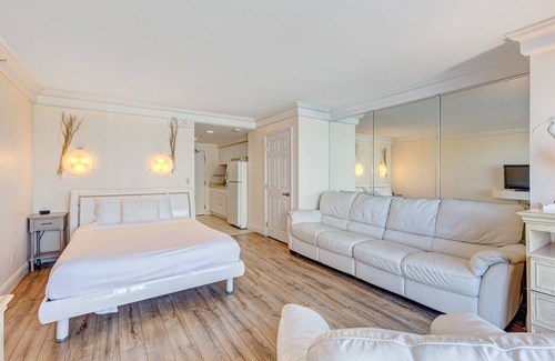 Ortona Park Hotel | Ocean-view resort room with fitness center, beach access, AC, & high-speed WiFi