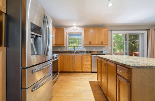 Rye Casa | Ocean View Retreat | 3BR + Dog-Friendly
