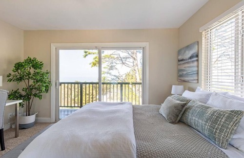 Edgemar - Pacific Manor Casa | Ocean View Retreat Mins to Beaches & Trails
