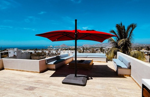 El Tezal Casa | Ocean-View Rooftop Oasis- Pool, Hot Tub, Fire Pits, 5 minutes to beach & DT Cabo