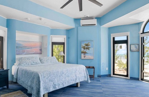 Long Beach Estates Casa | Ocean View Room Barnacle bed and breakfast