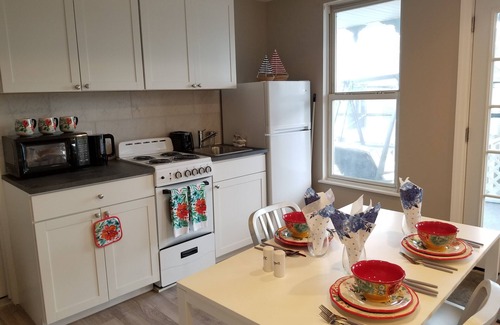 Ocean Grove Condominio | ¡Todo nuevo! A 3 minutos de la playa, apartamento exclusivo con balcón grande y vista al mar
