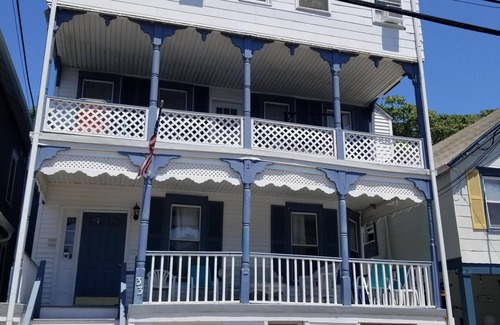Ocean Grove Condominio | ¡Todo nuevo! A 3 minutos de la playa, apartamento exclusivo con balcón grande y vista al mar