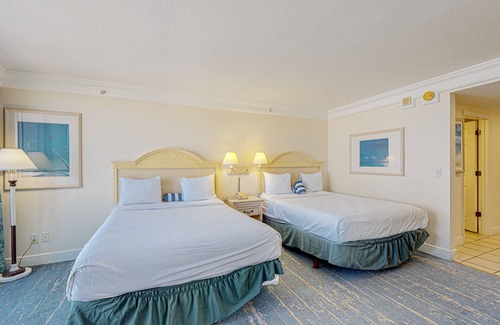 Ortona Park Hotel | Ocean-view studio with kitchenette plus gym & fast WiFi