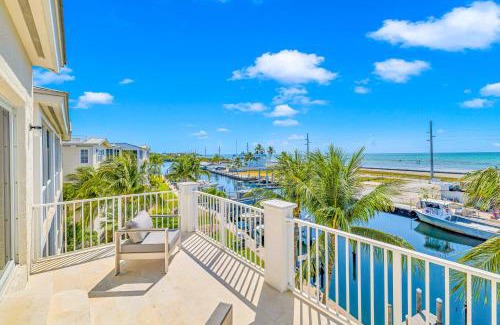 Islamorada Apartamento | Ocean View Two Duplex Penthouses Retreat amenities: tennis court heated Pool Vista Key