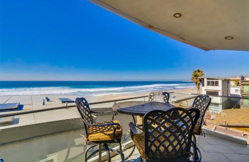 Mission Beach Casa | Ocean view, two-level condo with stunning view, decks, fast WiFi & fireplace