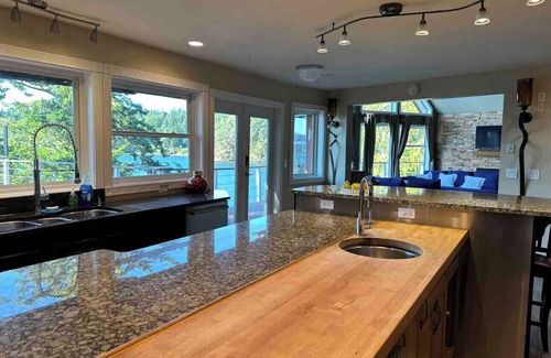 Juan de Fuca Electoral Area Casa | Ocean view use with huge party deck