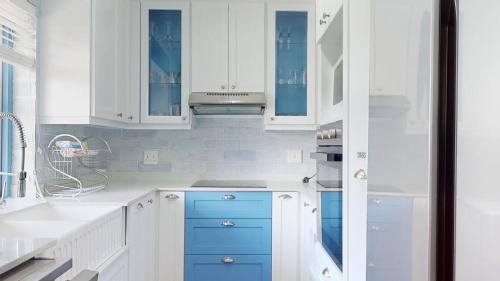 Port Edward Casa | Ocean View Villa at Caribbean Estate by Top Destinations Rentals