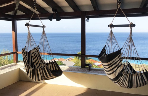 Bisento Casa | Villa con vista al mar en una comunidad cerrada y tranquila junto a la playa de Cas Abao.