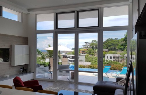 Montañita Casa | Villa con vista al mar en Montañita