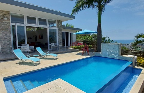 Montañita Casa | Villa con vista al mar en Montañita