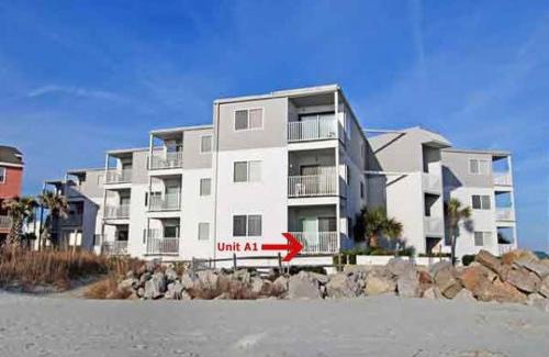 North Myrtle Beach Casa | Ocean View Villas- First Floor Ocean Front Condo
