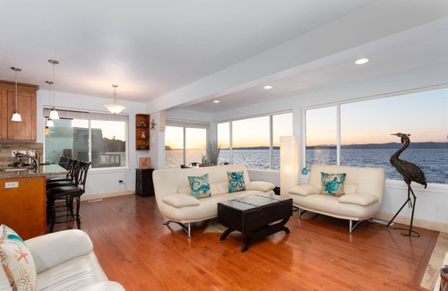 Des Moines Casa | Increíbles puestas de sol en 3BR Home sobre el sonido de Puget