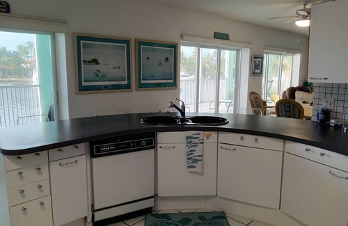 Lower Matecumbe Key Condominio | Ocean View with protected dock on lagoon with private boat ramp