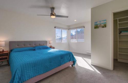 Village of La Jolla Casa | ocean views 3 blocks to beach AC downstairs