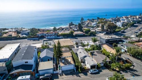 Laguna Beach Casa | Ocean Views! Detached Villa by Victoria Beach