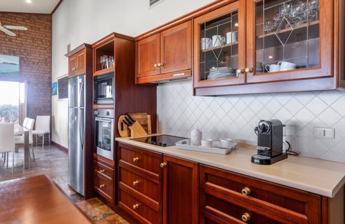 McCracken Casa | Ocean Views from The Crescent