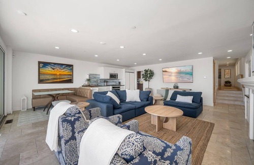 Peninsula Apartamento | Ocean Views in Long Beach