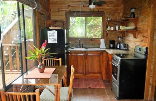 Uvita Cabina | Vistas panorámicas del océano y la jungla desde Casita ... WI-FI plus Servicios 5 estrellas!