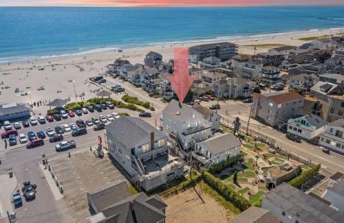 Hampton Apartamento | Ocean Views Newly Renovated Private Balcony