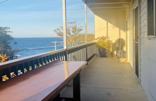 Malua Bay Casa | Ocean views of Pretty Bay Beach