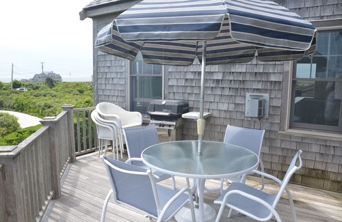 Tom Nevers Casa | Ocean Views, Quiet, Modern, Comfortable Home, 5 Minute Walk To Beach