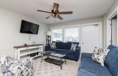 Port Aransas Casa | Ocean Views - Sleeps 6 Resort Pool