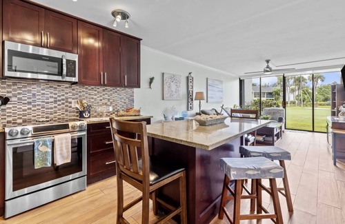 Fort Pierce Condominio | Resort style beachfront community. Golf, 4 Heated pools, tennis and much more.