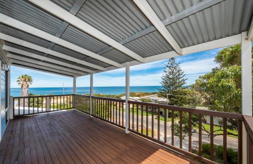 Guilderton Casa | Ocean Vista Large Modern Home With Ocean Views