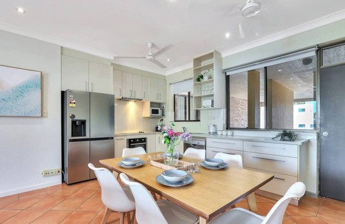 Nightcliff Apartamento | Two bedroom apartment overlooking the beautiful Nightcliff foreshore .