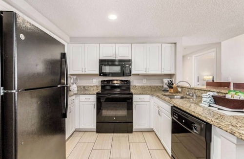 Brush - Stewarts Complejo | Ocean Walk 1 BR DELUXE, Sleeps 4, Next to Bandshell, Pier, Ocean Walk Village!