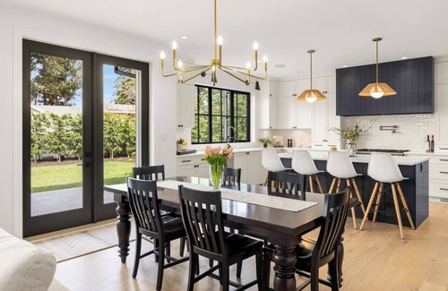 Cordova Bay Casa | Ocean Whisper Retreat
