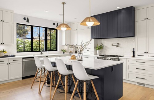 Cordova Bay Casa | Ocean Whisper Retreat