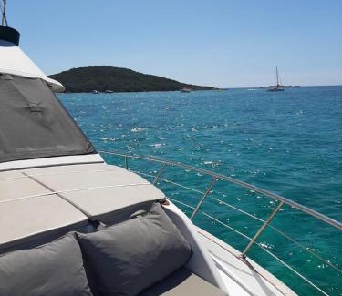 Porto-Vecchio Alquiler De Eote | Ocean Yacht Trawler - Le Caloa