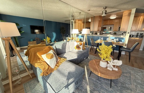 Redondo Beach Apartamento | Oceanfront 1 BR Oasis w/ Parking & Heated Pool