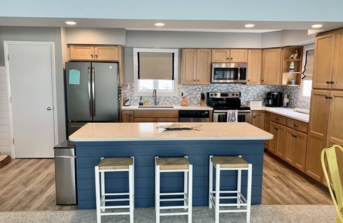 Indian Beach Condominio | Oceanfront 2 bedroom 2 bath condo, beautifully decorated and maintained