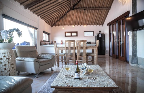 Candi Dasa Villa | Absolute Oceanfront 2 Bedroom Villa