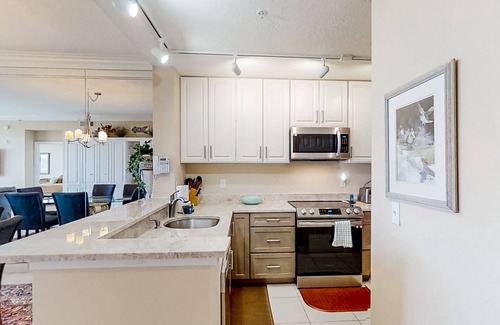 Amelia City Condominio | Oceanfront, 2nd-Floor Condo with Balcony, HDTVs, WiFi, AC & Shared Pool