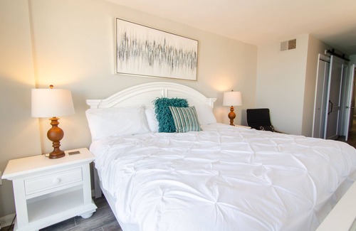 Myrtle Beach Complejo | Impresionante condominio frente al mar de 3 dormitorios + privilegios de alquiler oficiales en el lugar