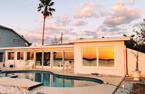 Palmetto Casa | Oceanfront 3-bedroom house on Terra Ceia Bay, Palmetto, Florida, USA
