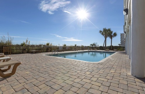 Atlantic Beach Condominio | Oceanfront 3BR Retreat w/ Beach Access